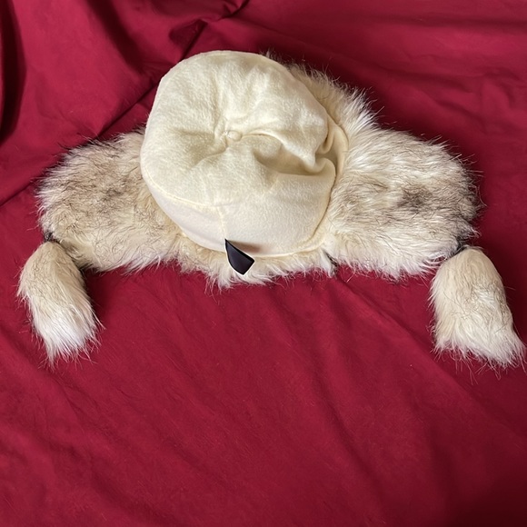 Fluffy Furs OS Knitted Beige Stretchy Hat, Lined with Cream Faux Fur - Picture 5 of 6